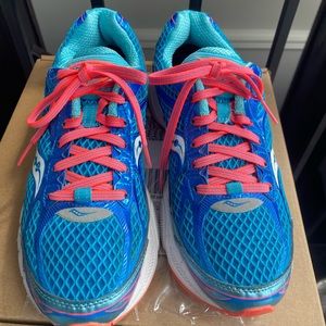 Women’s Saucony Ride 7 Athletic Shoes
